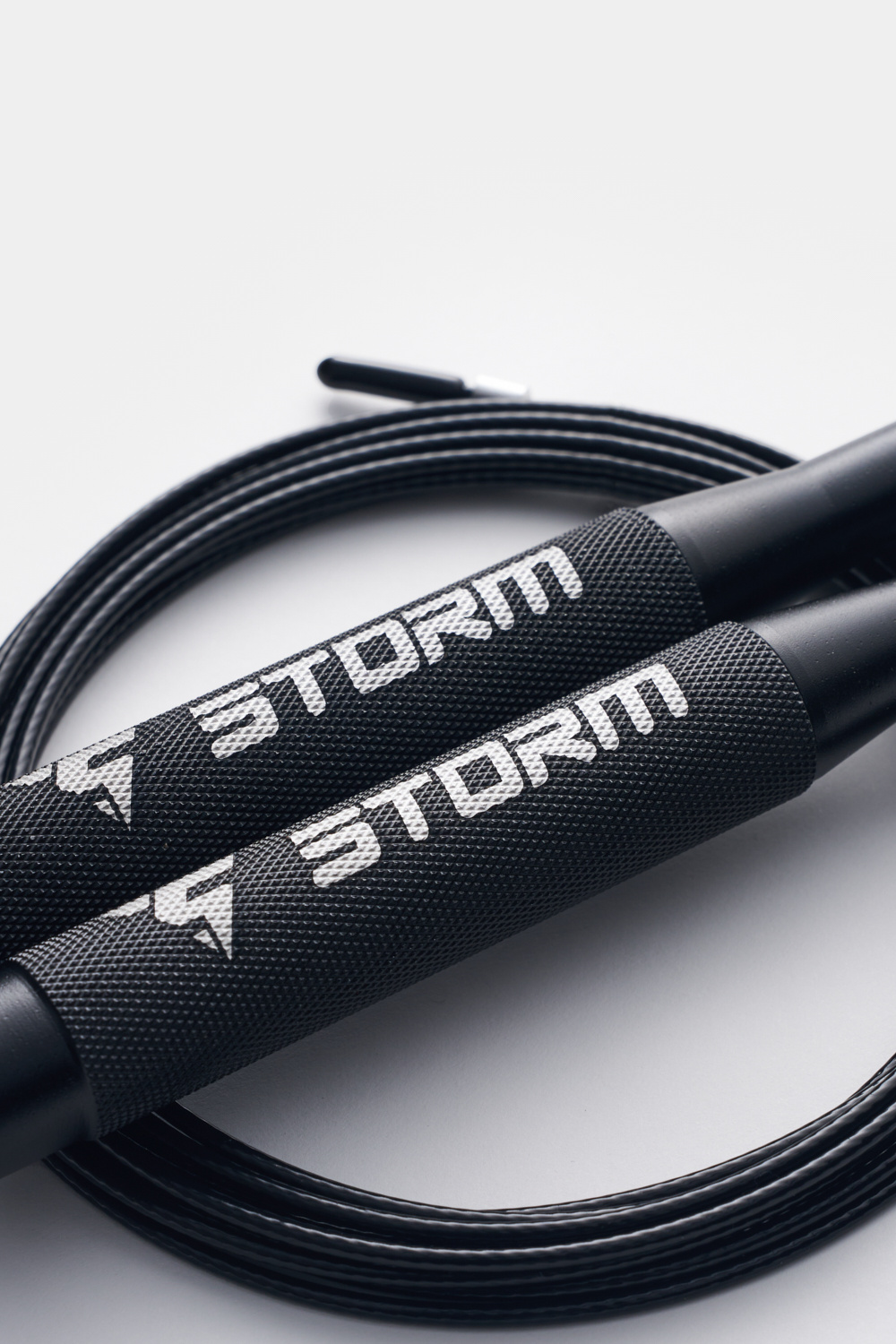 Skakanka treningowa STORM SV4 - czarna